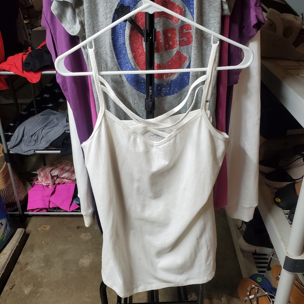 Criss cross tank